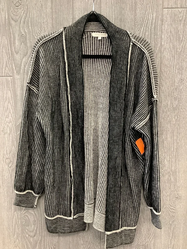 Sweater Cardigan By Clothes Mentor In Black, Size: S