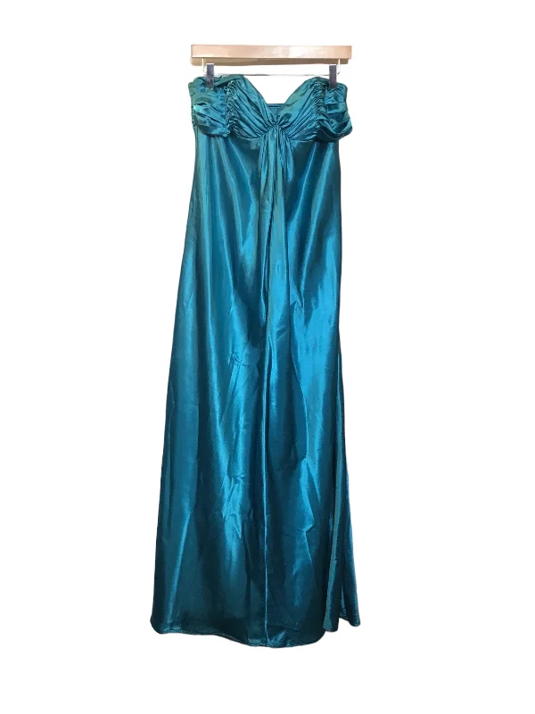 Ruth Tarvydas Dress (Size L)